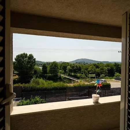 ヴィラ Private Luxury Villa, River View Shkodër