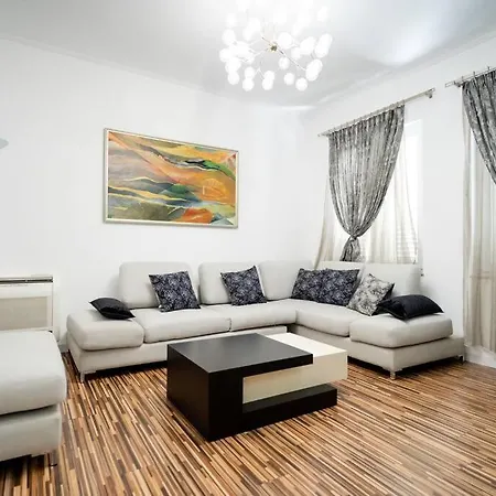 Villa Private Luxury Villa, River View Shkoder