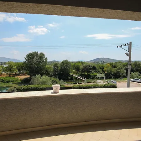 Вилла Private Luxury Villa, River View Шкодер