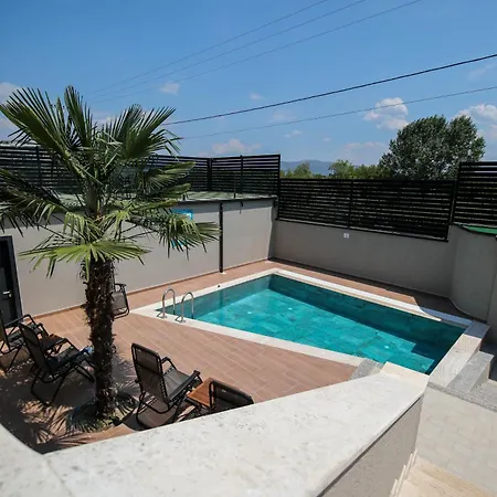 Private Luxury Villa, River View ヴィラ *