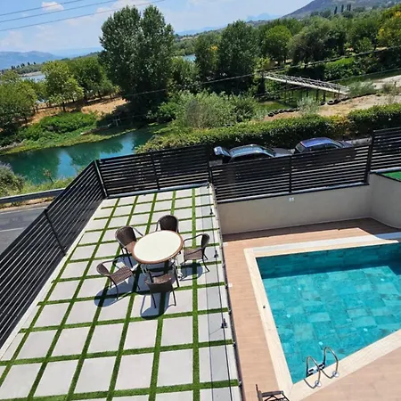 ヴィラ Private Luxury Villa, River View *