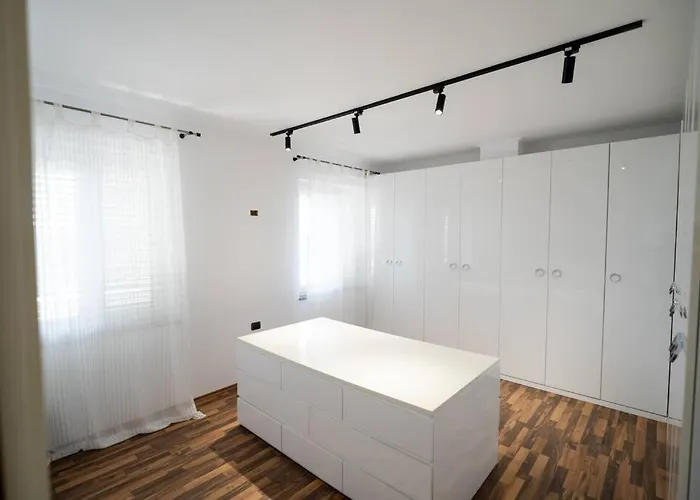 Private Luxury Villa, River View Shkodra