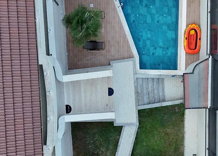 Private Luxury Villa, River View