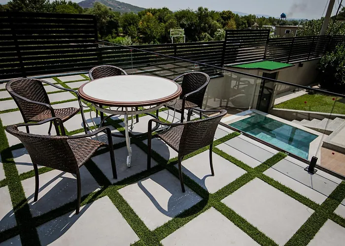 Private Luxury Villa, River View