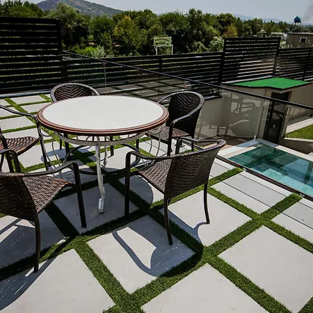 Private Luxury Villa, River View