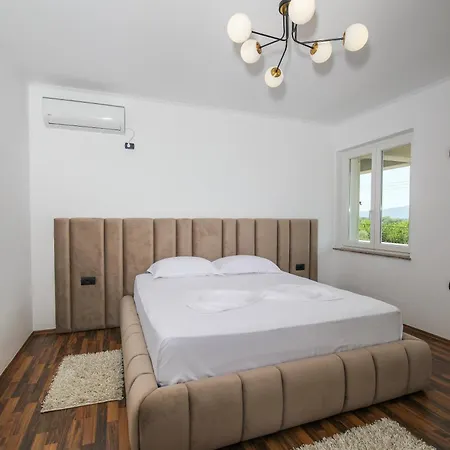 Private Luxury Villa, River View Villa