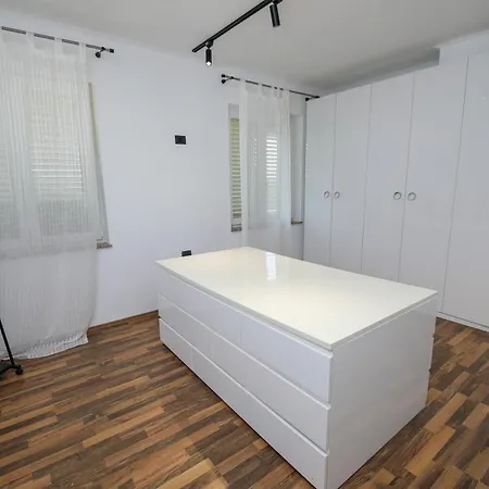 Private Luxury Villa, River View Villa Shkodër