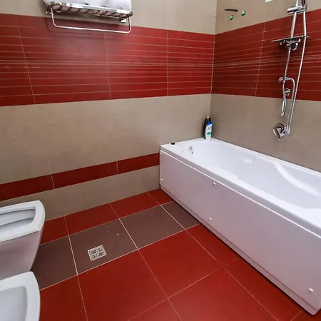 Private Luxury Villa, River View שקודר