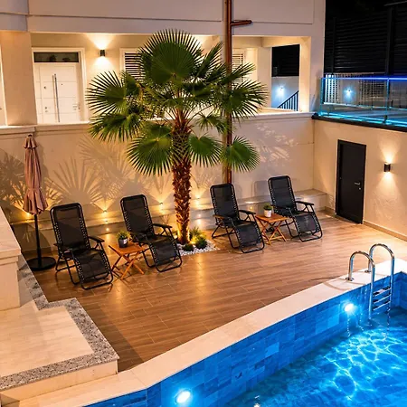 Private Luxury Villa, River View Villa *