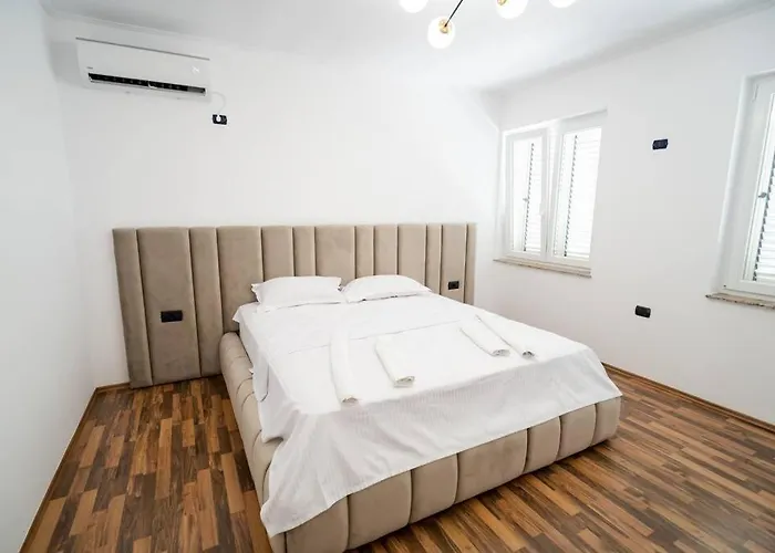 Private Luxury Villa, River View 别墅