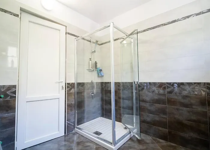 Private Luxury Villa, River View * Shkodër